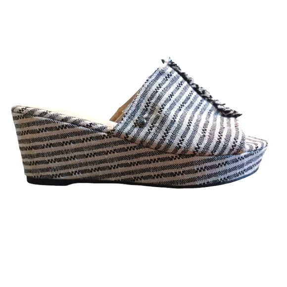 Black & White Striped Wedges Fringe Detail Size 9 Vera Wang - Picture 5 of 15